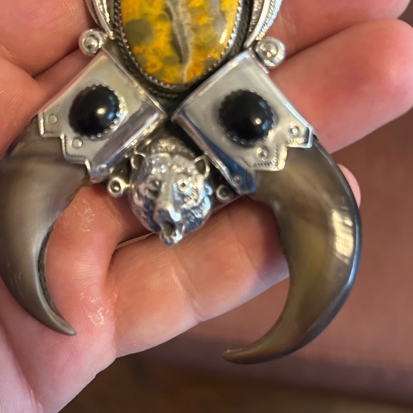 Sterling silver native American bumblebee jasper onyx double bear claw pendant - Picture 8 of 11